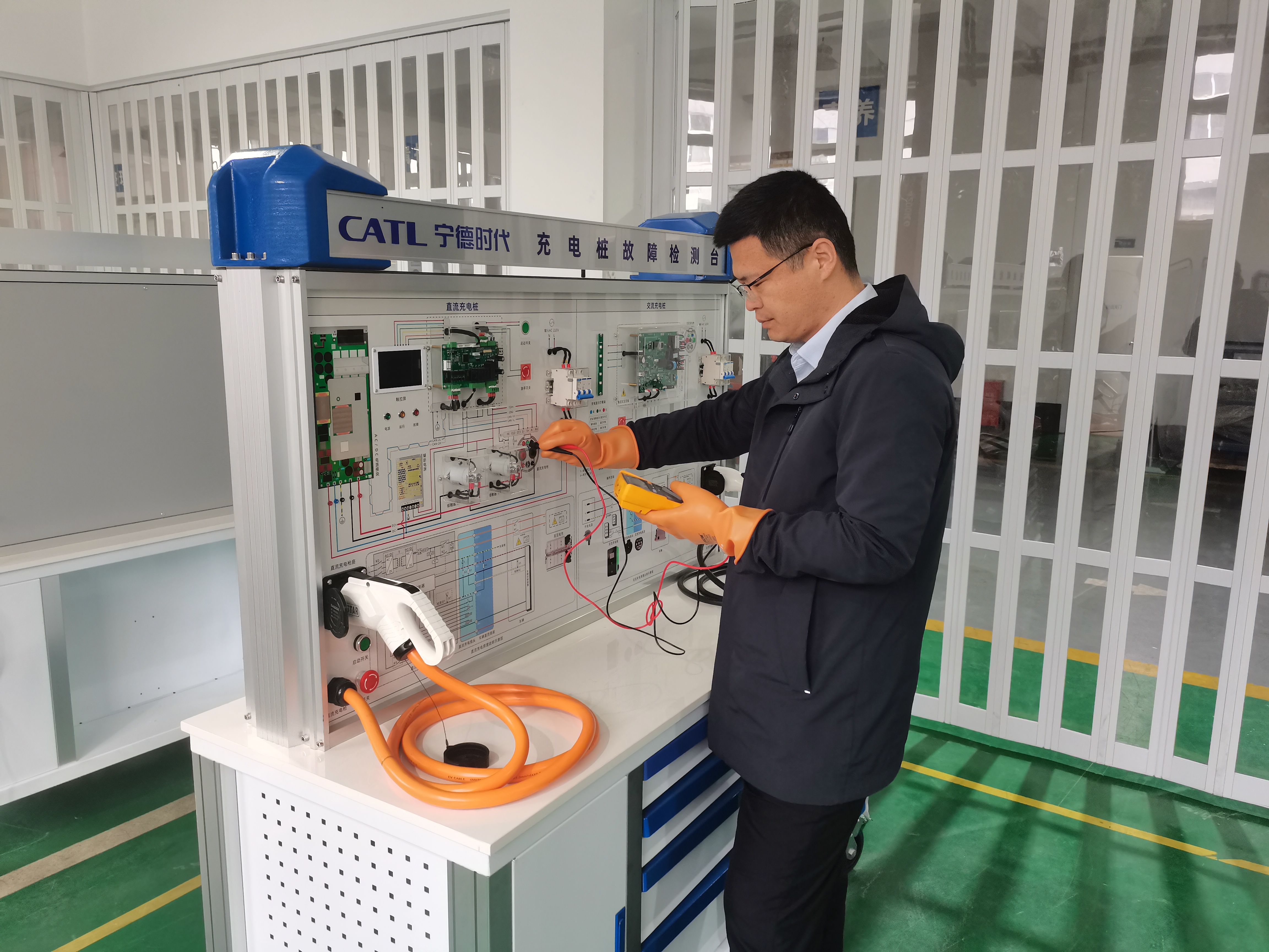 機務(wù)技術(shù)事業(yè)部參加寧德時代L2等級培訓(xùn)