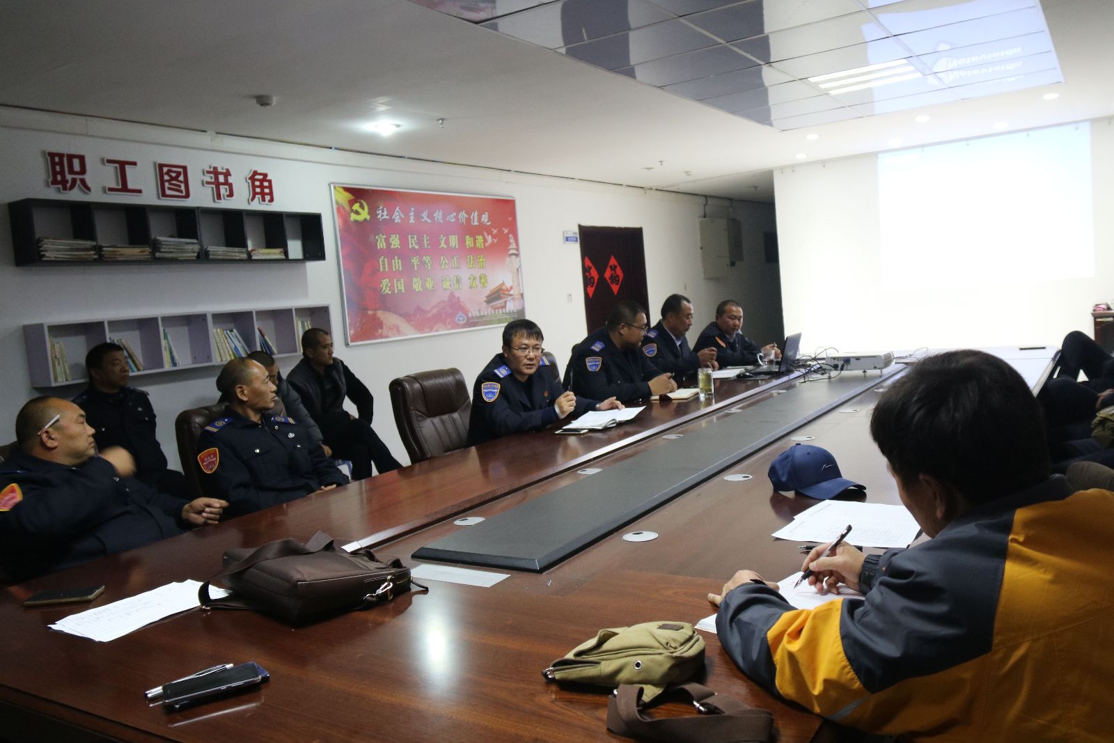 公交集團海州公司開展“愛車節(jié)電工作法”培訓(xùn)活動