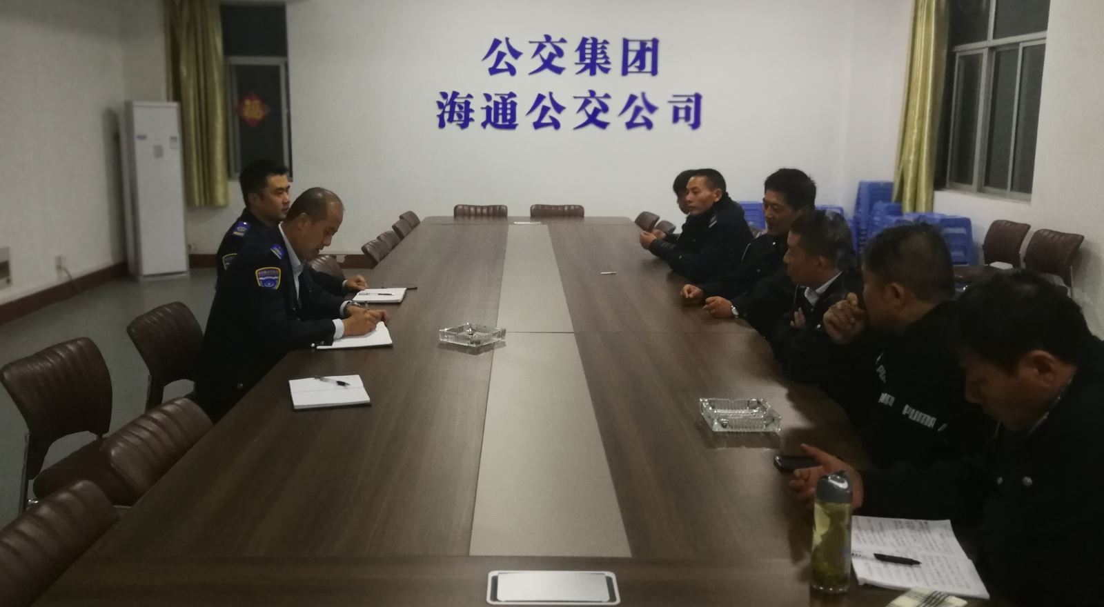 公交集團海通公交公司召開一線職工安全、服務座談會