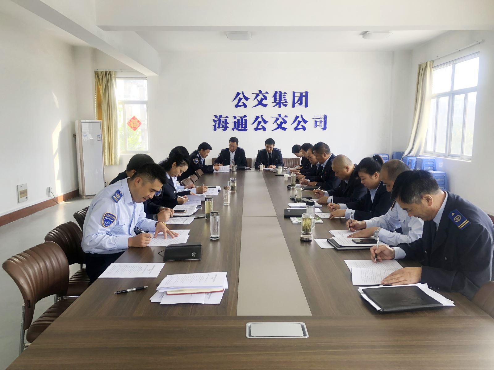 公交集團權屬單位開展黨員干部職工黨規(guī)黨紀和信訪條例知識測試活動