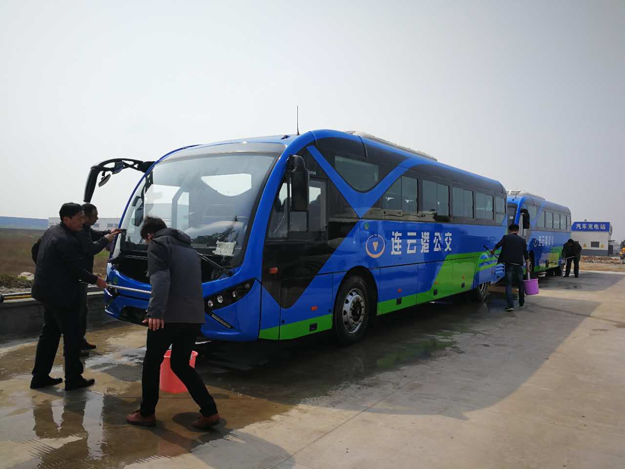 公交佳連公司為創建文明城市添光彩