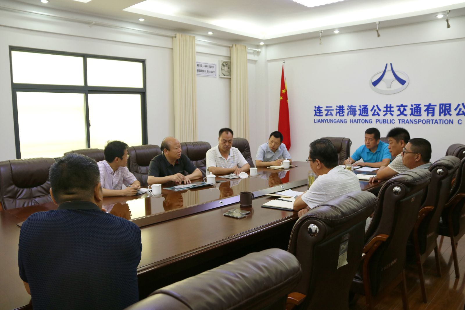 市機關事務管理局領導蒞臨海通公交公司調研考察