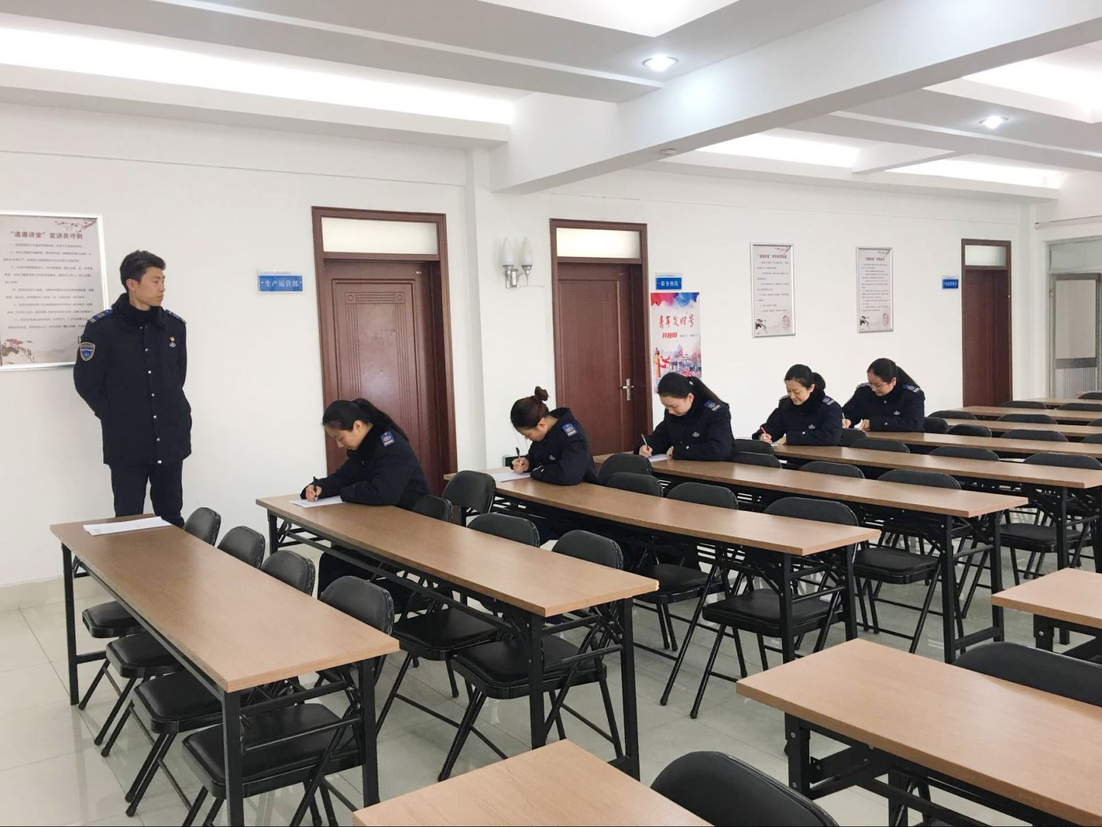 公交集團服務熱線開展客服人員業務知識測試工作