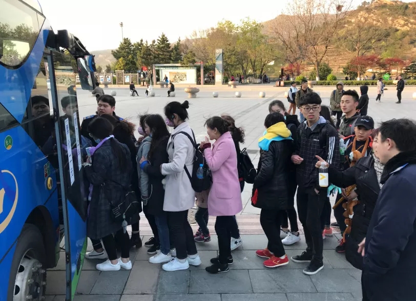 加密班次加強(qiáng)管理 公交集團(tuán)清明節(jié)小長假確保乘客平穩(wěn)出行