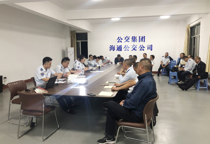 公交集團公交事業部黨總支、黨支部開展“初心是什么、使命干什么、奮斗比什么”主題黨日活動