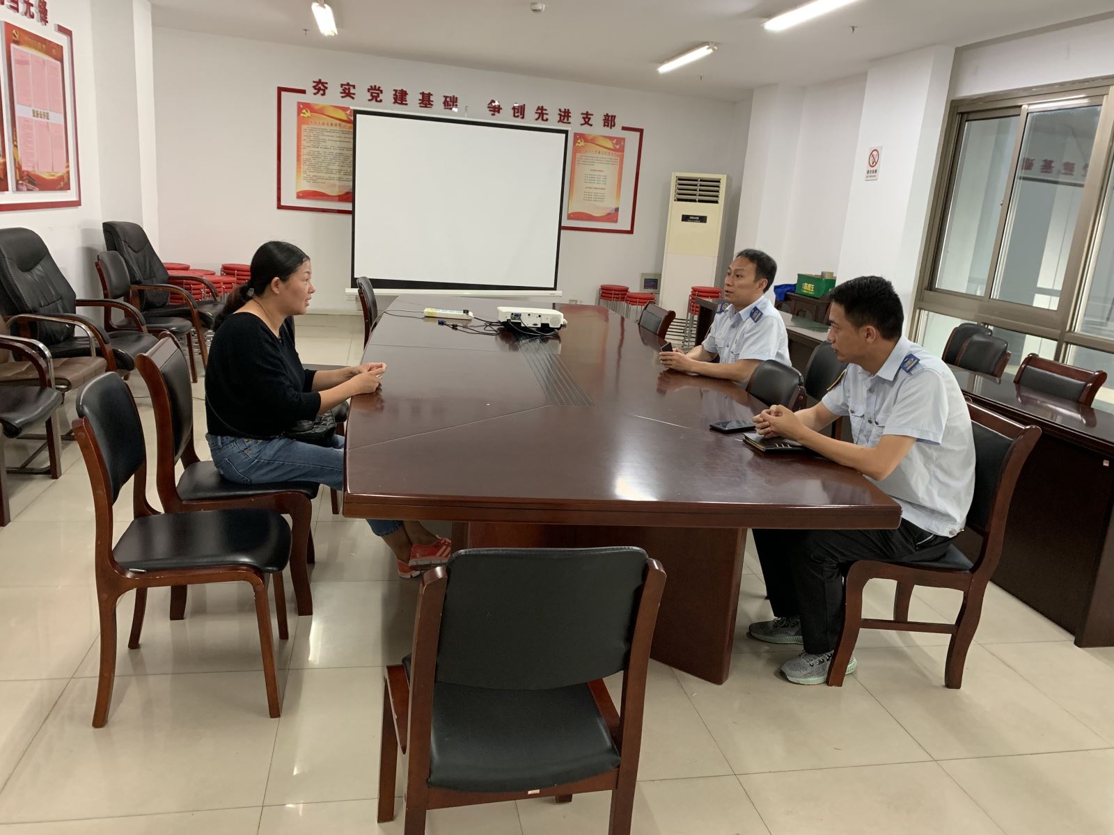 公交集團(tuán)快速公交事業(yè)部新入職駕駛員家屬交流會