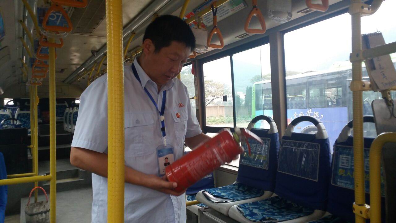 公交東部公司開展中秋節前安全生產綜合大檢查