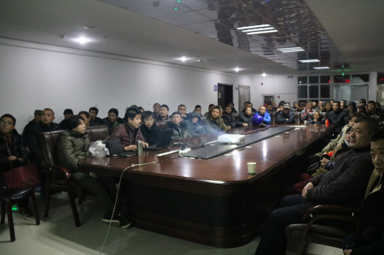 公交海州公司組織駕駛員進行純電動車操作培訓