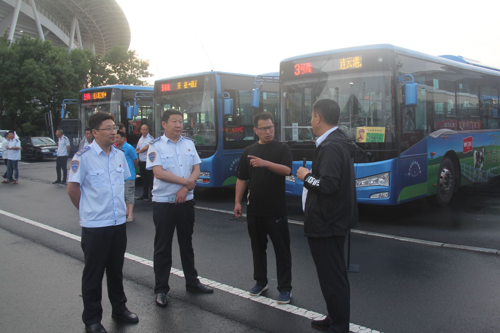 暴雨碰上連云港之夏 公交安全運營滿分交卷