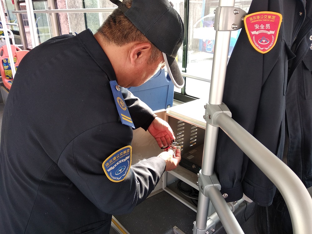 公交集團(tuán)完成海通公交運(yùn)營車輛報(bào)站系統(tǒng)程序升級(jí)改造工作