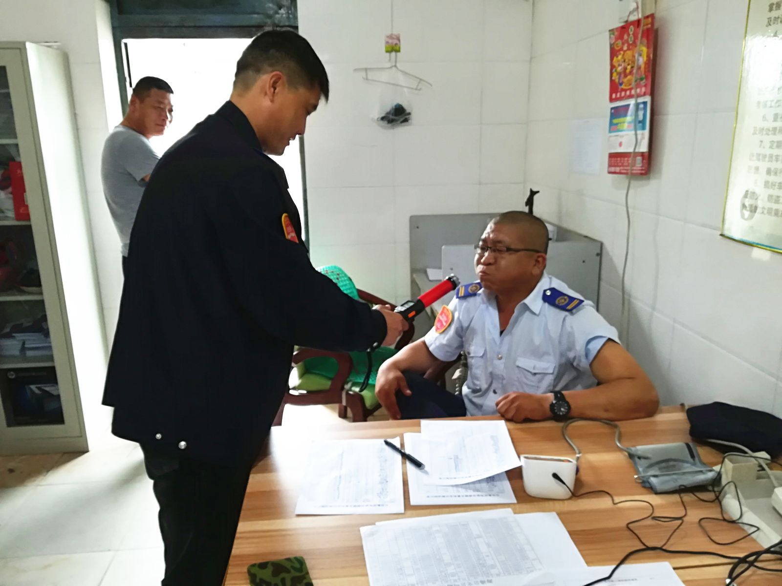 公交集團海通公交公司開展駕駛員酒精血壓測試確保安全生產