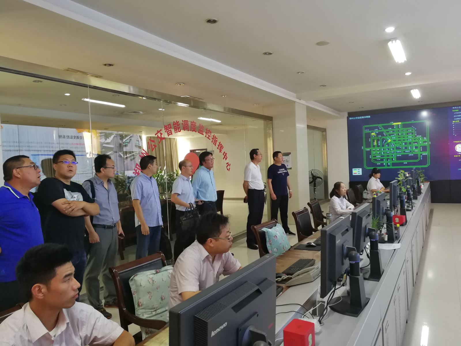 公交集團赴鄭州公交考察學(xué)習(xí)信息化建設(shè)經(jīng)驗