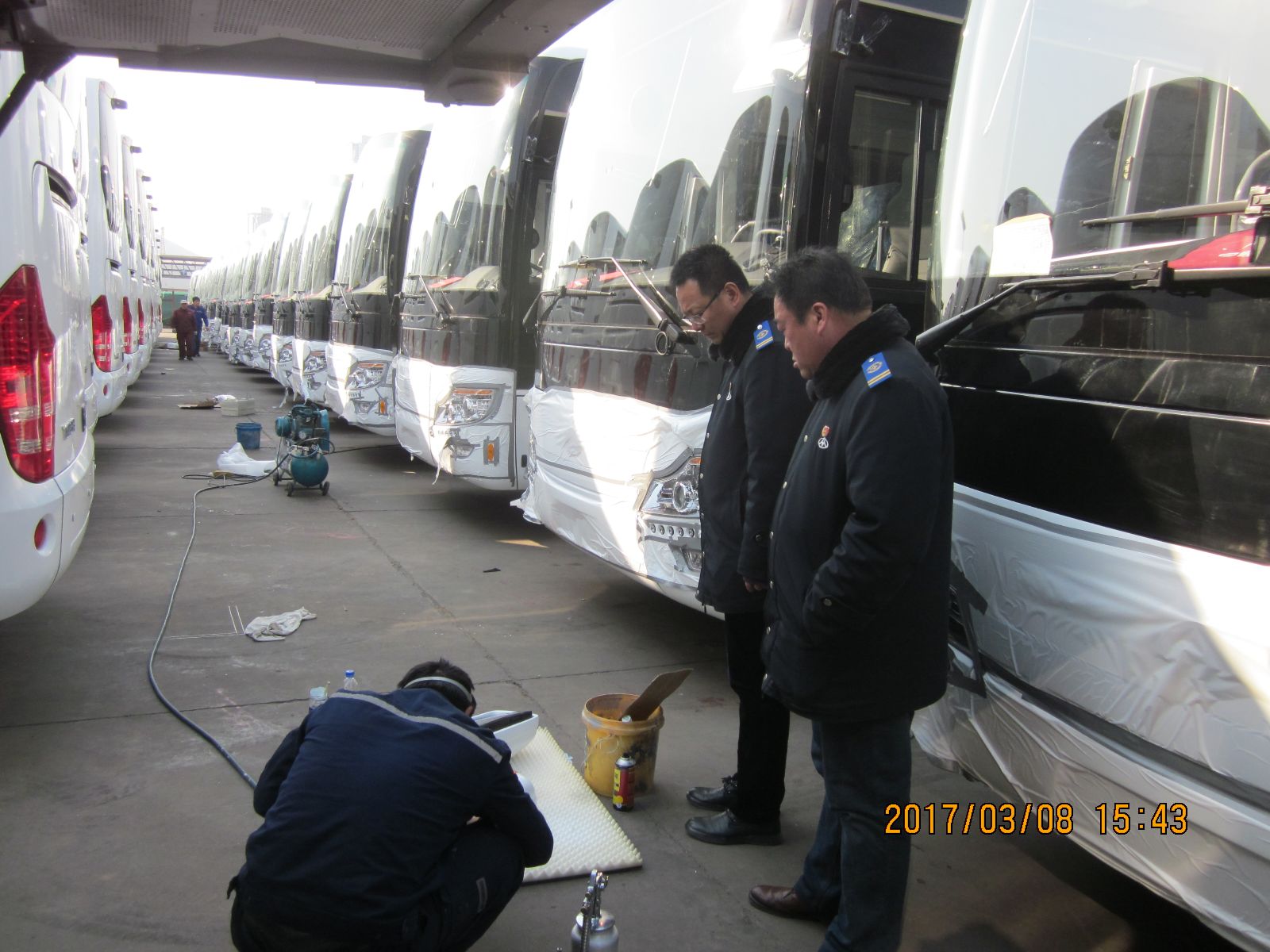 公交維修公司、大浦廠齊心協(xié)力做好出口車輛整備任務