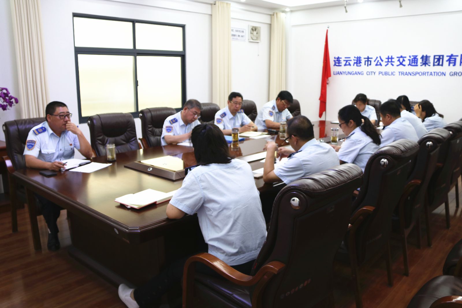 抓關鍵、推進程，公交集團召開機關部室辦公會