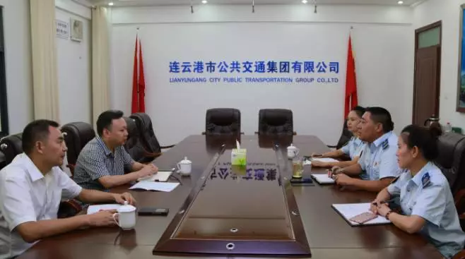 港口集團有關(guān)領(lǐng)導(dǎo)到公交集團洽談 定制公交運營相關(guān)業(yè)務(wù)