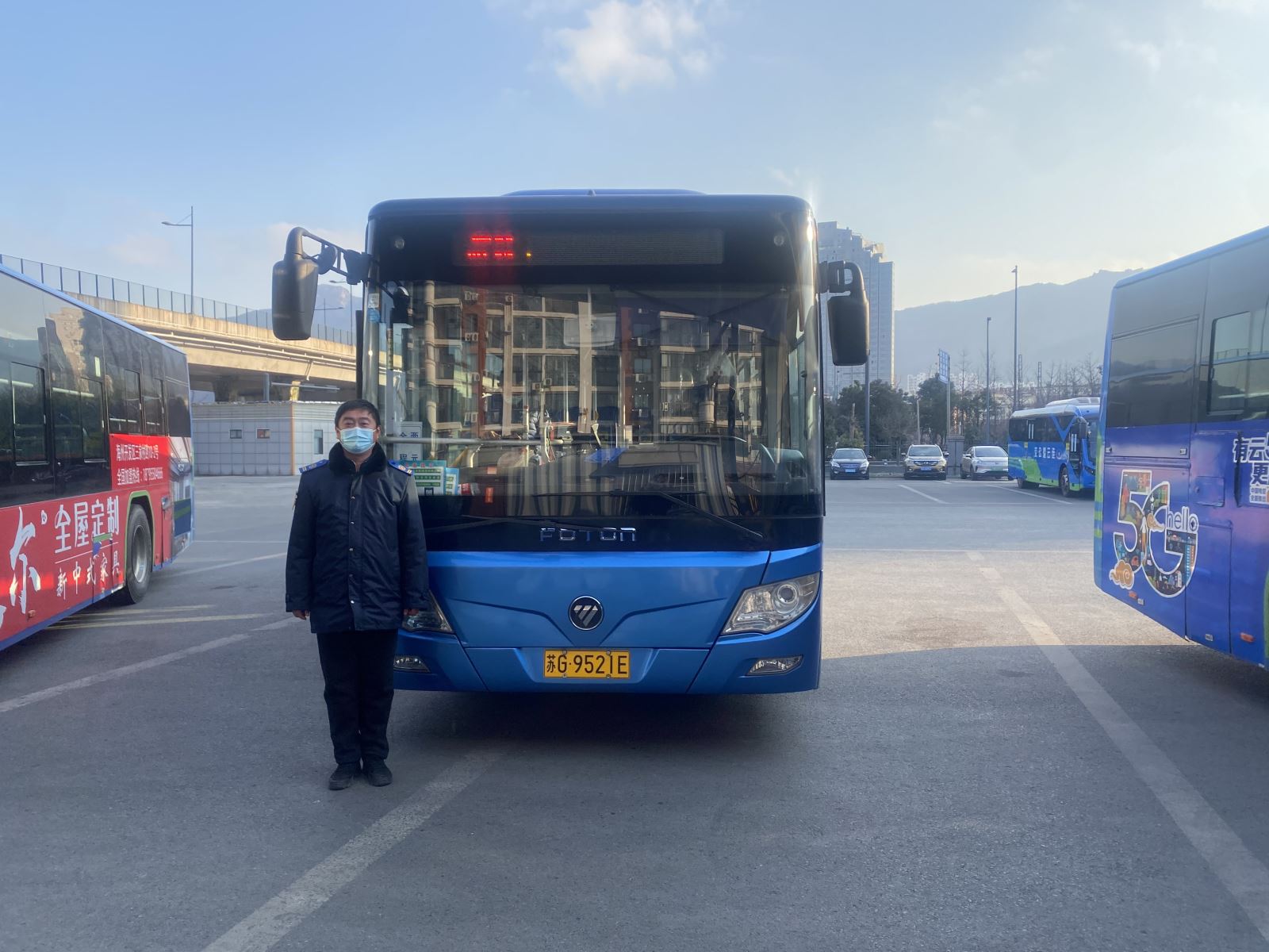 公交游6駕駛員江海川及時歸還乘客丟失的手機