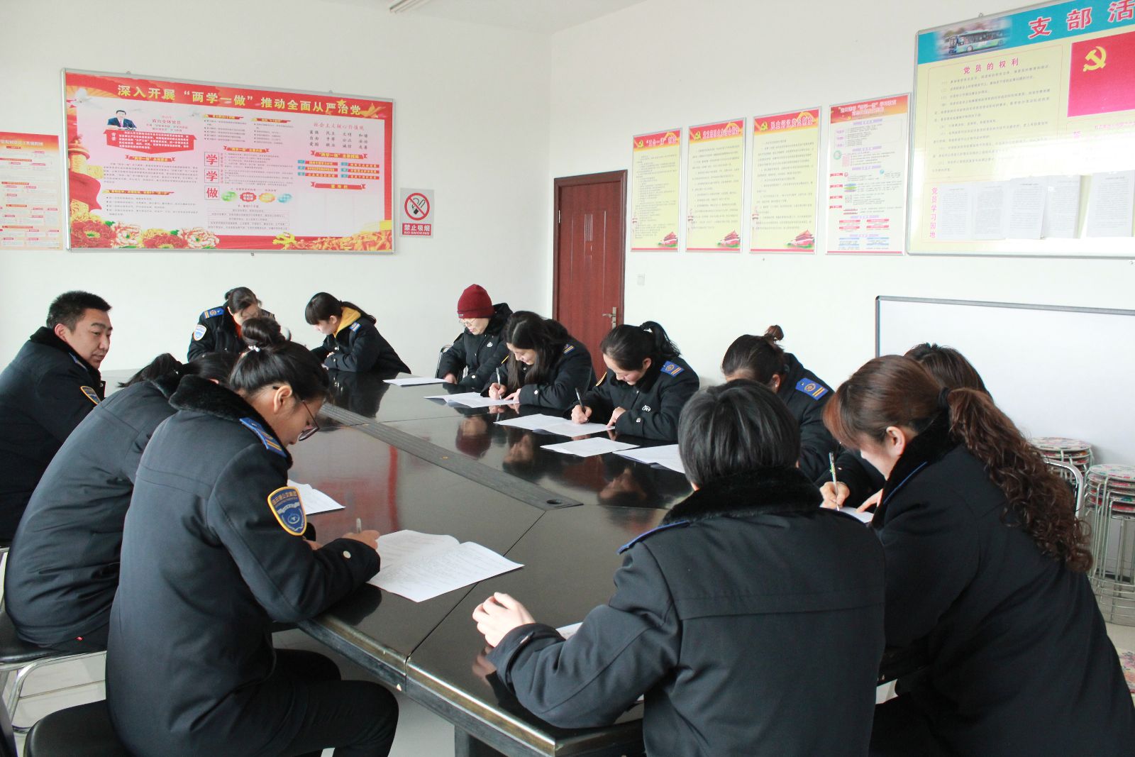 公交集團(tuán)東部公司開展女職工勞動(dòng)保護(hù)知識(shí)競(jìng)賽活動(dòng)